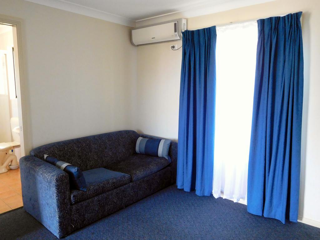 Narrabri Motel And Caravan Park Экстерьер фото