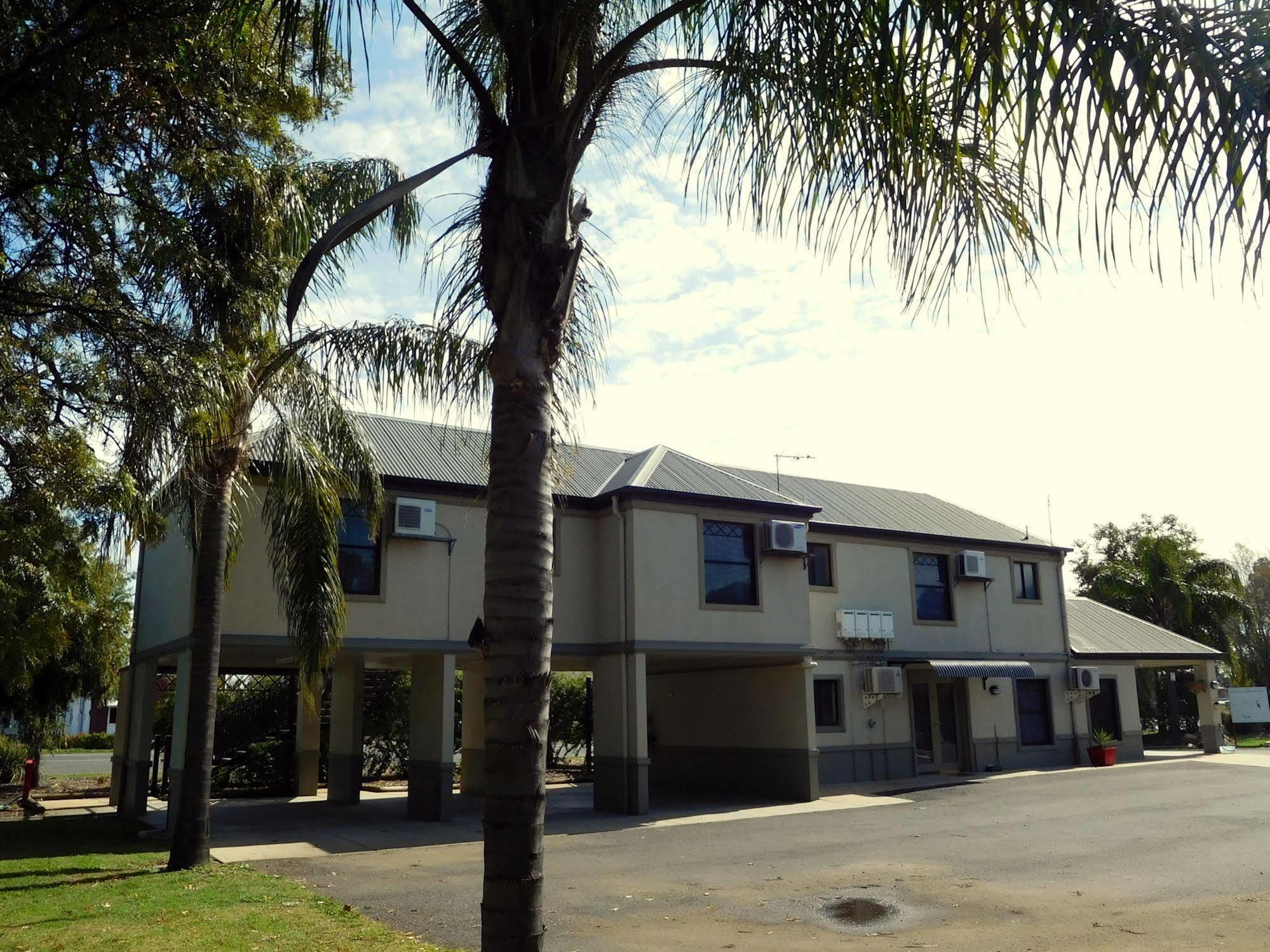 Narrabri Motel And Caravan Park Экстерьер фото