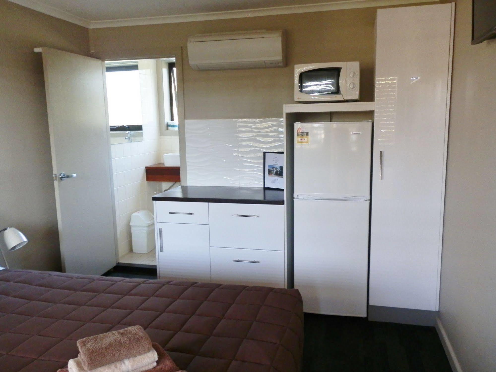 Narrabri Motel And Caravan Park Экстерьер фото